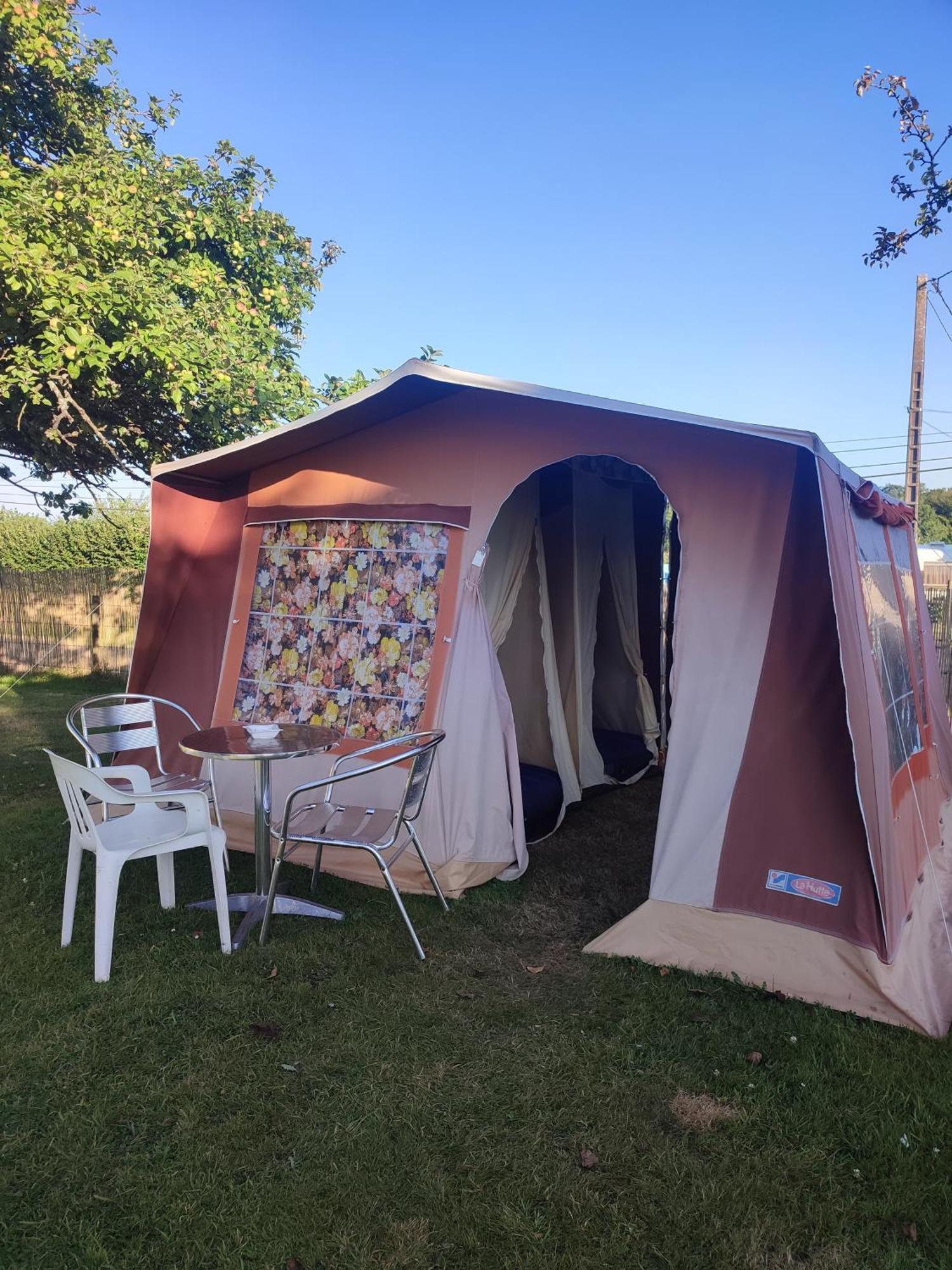 La Billardiere Camping A La Ferme Le Menil-Ciboult Esterno foto