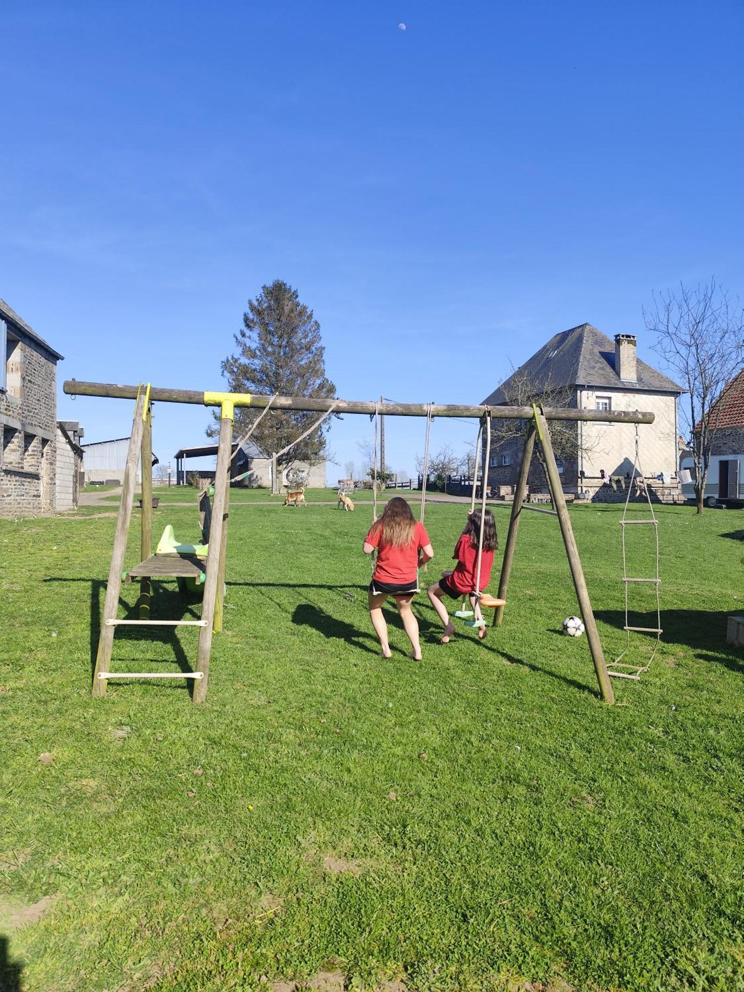La Billardiere Camping A La Ferme Le Menil-Ciboult Esterno foto