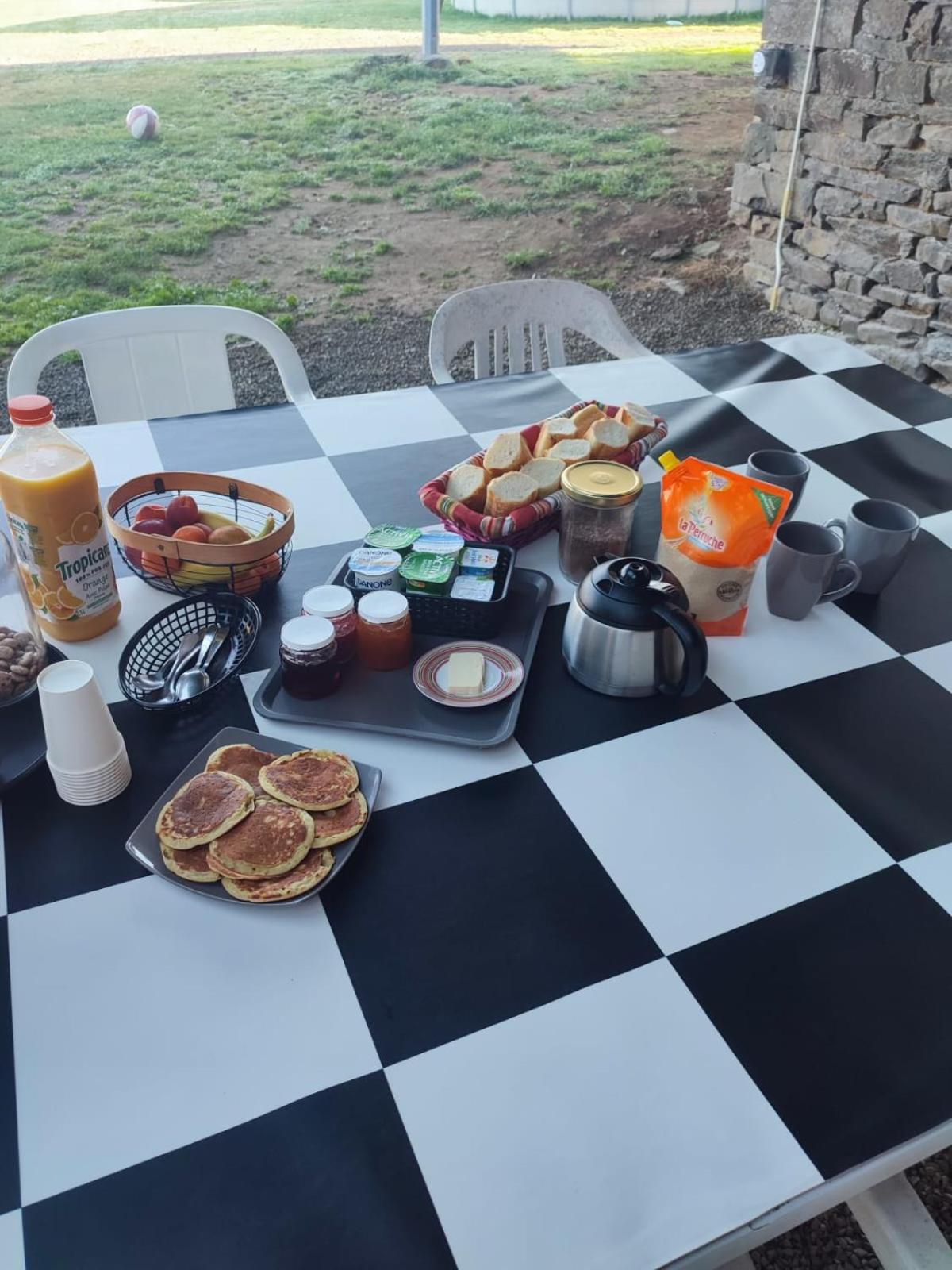 La Billardiere Camping A La Ferme Le Menil-Ciboult Esterno foto