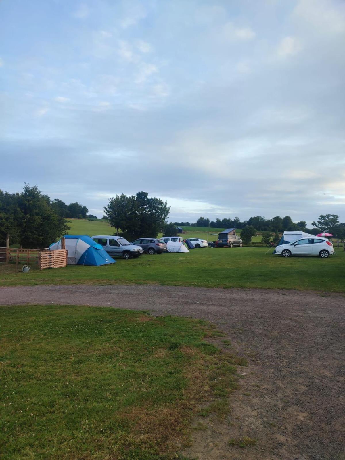La Billardiere Camping A La Ferme Le Menil-Ciboult Camera foto